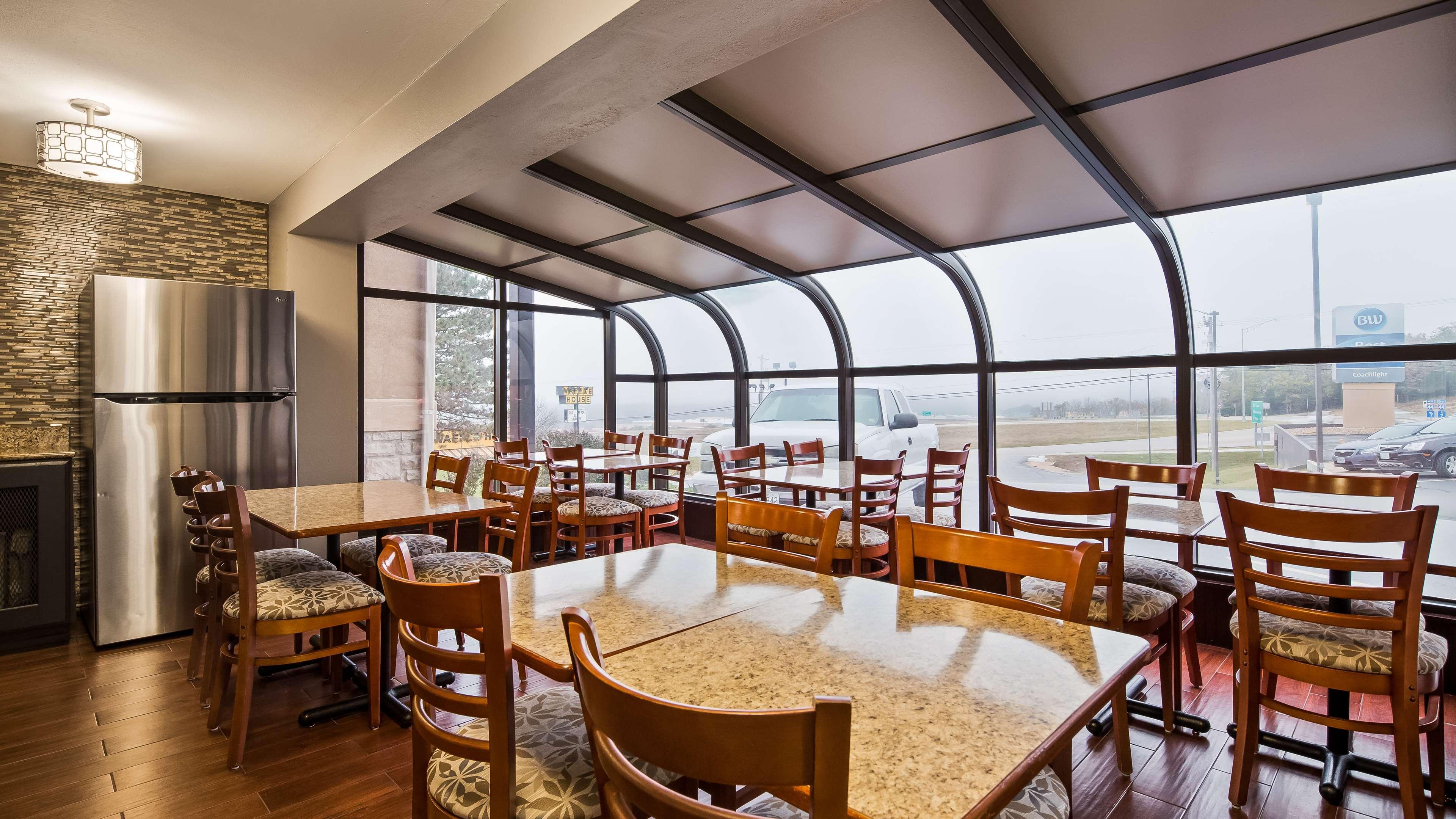 רולה Best Western Coachlight מראה חיצוני תמונה